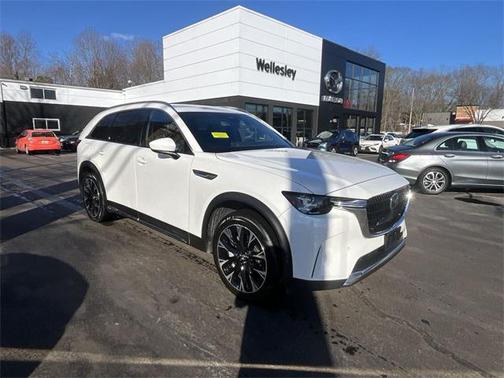 2024 Mazda CX-90 PHEV Premium Plus