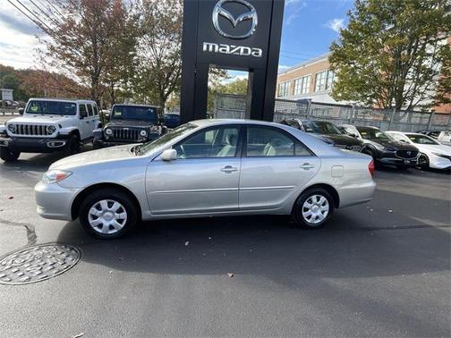 2004 Toyota Camry LE