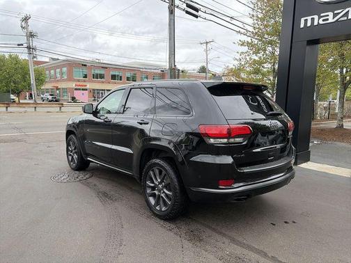 Diamond Black Crystal Pearlcoat 2018 Jeep Grand Cherokee High Altitude