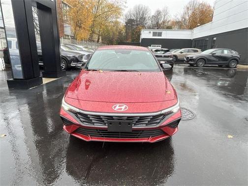 2025 Hyundai ELANTRA Sport