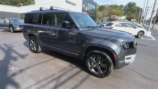 2023 Land Rover Defender 130 SE