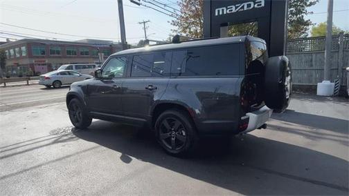 2023 Land Rover Defender 130 SE
