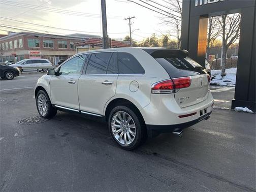 2014 Lincoln MKX Base