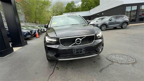2019 Volvo XC40 T5 Momentum