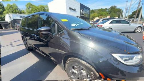2022 Chrysler Pacifica Hybrid Limited