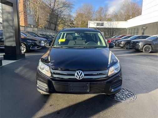 2018 Volkswagen Tiguan Limited 2.0T 4MOTION