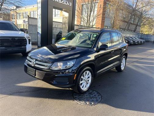 2018 Volkswagen Tiguan Limited 2.0T 4MOTION
