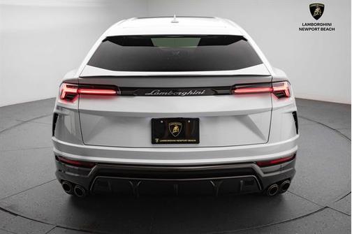 2020 Lamborghini Urus Base