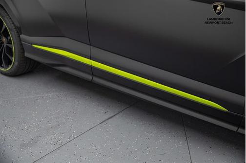 2022 Lamborghini Urus Graphite Capsule