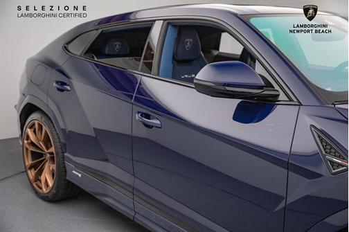 2024 Lamborghini Urus S