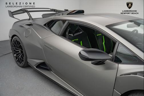 2023 Lamborghini Huracan STO Coupe