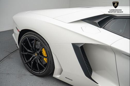 2014 Lamborghini Aventador LP700-4