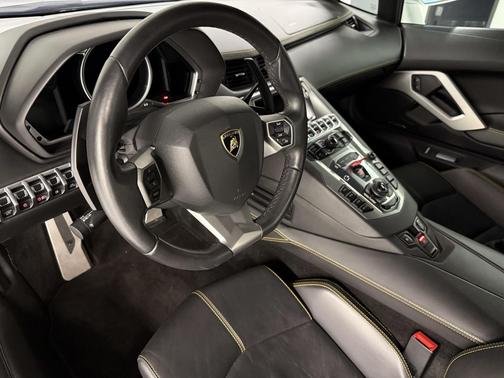 2014 Lamborghini Aventador LP700-4