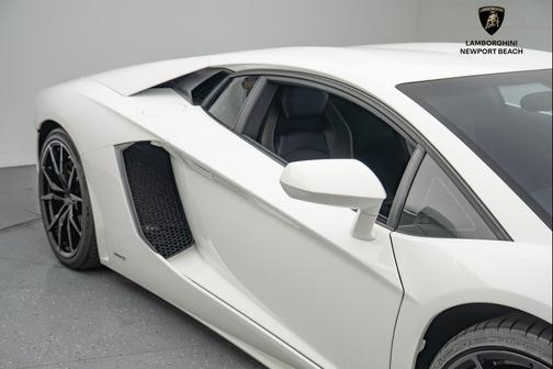 2014 Lamborghini Aventador LP700-4