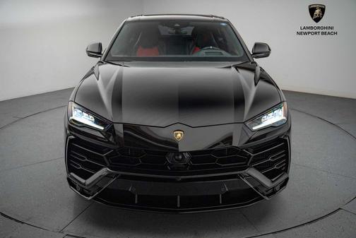 2022 Lamborghini Urus Base
