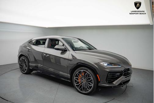 2025 Lamborghini Urus SE