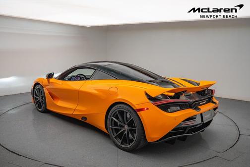 2018 McLaren 720S Base