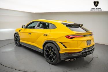 2024 Lamborghini Urus Performante