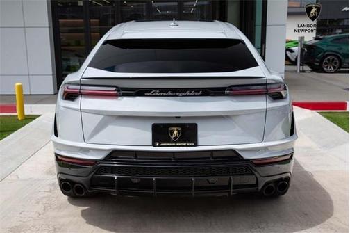 2024 Lamborghini Urus S
