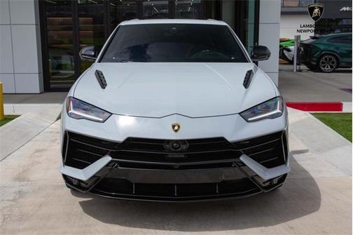2024 Lamborghini Urus S