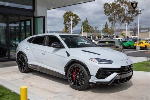 2024 Lamborghini Urus S