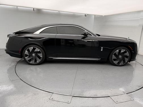 2024 Rolls-Royce Spectre 