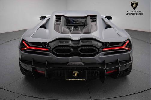 2024 Lamborghini Revuelto Base