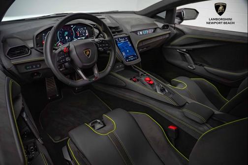 2024 Lamborghini Revuelto Base