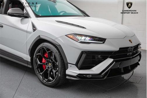 2023 Lamborghini Urus Performante