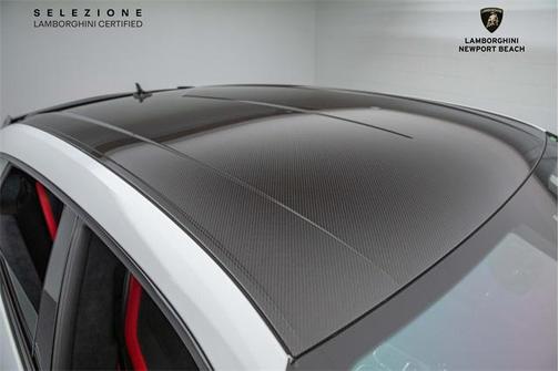 2023 Lamborghini Urus Performante