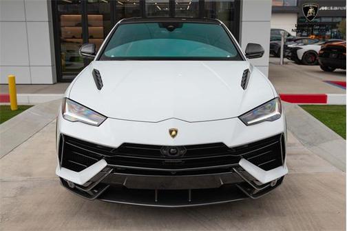 2023 Lamborghini Urus Performante