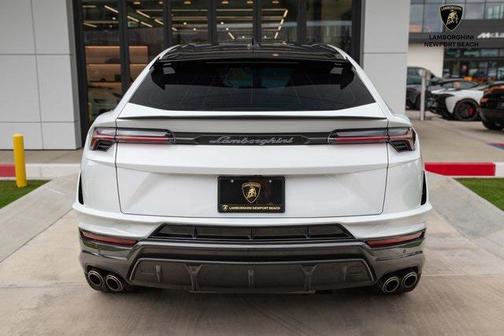 2023 Lamborghini Urus Performante