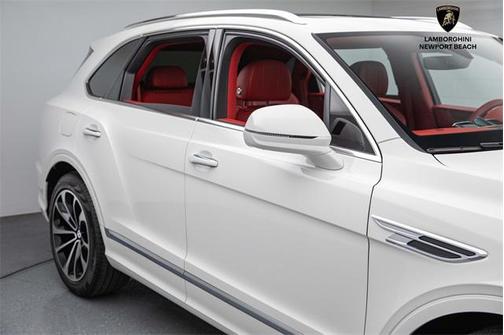 2022 Bentley Bentayga V8