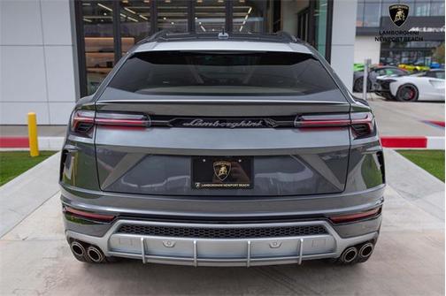 2020 Lamborghini Urus Base