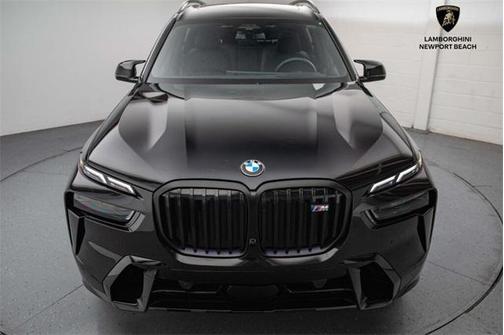 2025 BMW X7 M60i