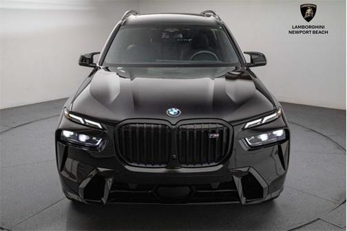 2025 BMW X7 M60i