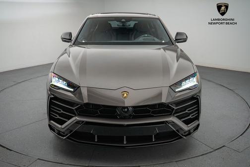 2021 Lamborghini Urus Base