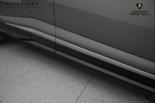 2021 Lamborghini Urus Base