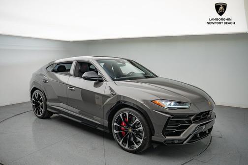 2021 Lamborghini Urus Base