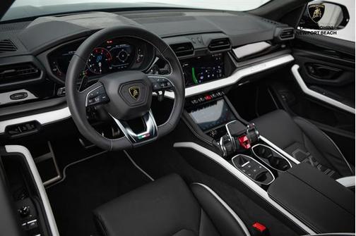 2025 Lamborghini Urus SE