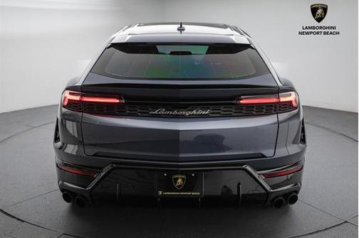 2025 Lamborghini Urus SE