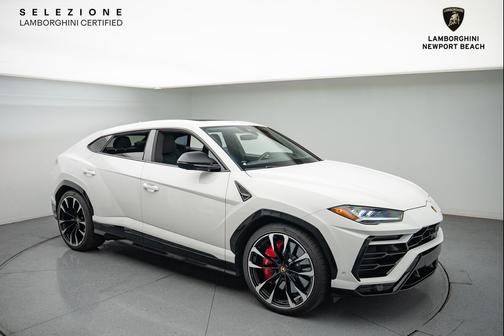 2022 Lamborghini Urus Base