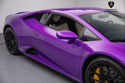 2022 Lamborghini Huracan EVO Coupe RWD