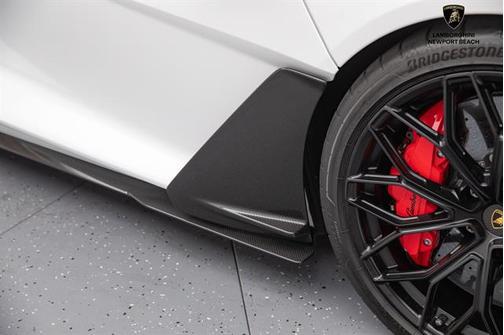 2024 Lamborghini Revuelto Base