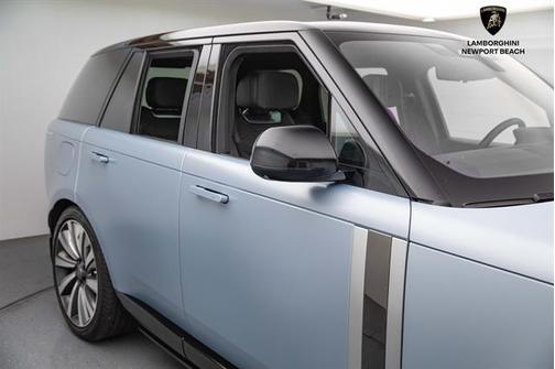 2023 Land Rover Range Rover SV