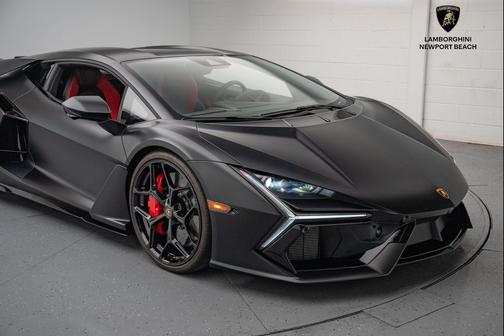 2024 Lamborghini Revuelto Base