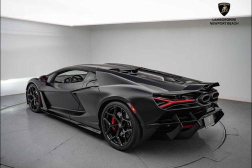 2024 Lamborghini Revuelto Base