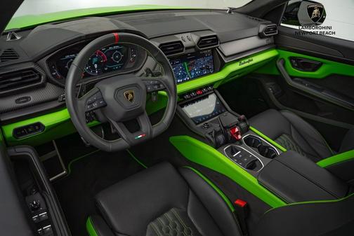 2025 Lamborghini Urus SE