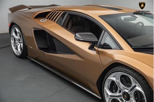 2022 Lamborghini Aventador SVJ