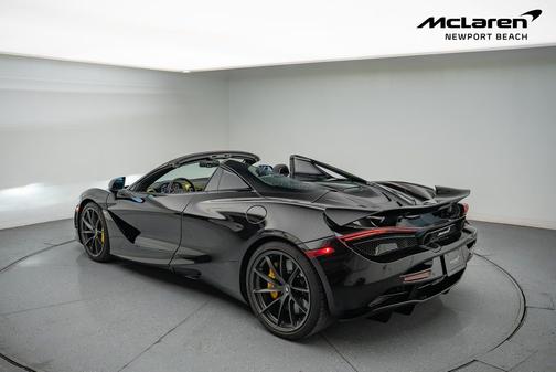 2023 McLaren 720S Performance